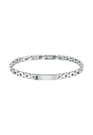 Bracciale in argento con maglie rettangolari, superficie liscia, include una piastra centrale lucida, accentuata da piccole pietre verdi.