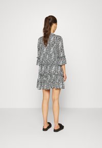 Vero Moda Petite VMEASY SHORT DRESS - Vestido de dia - snow white