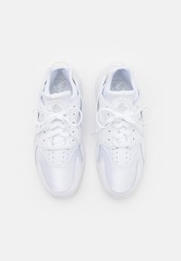 Nike Sportswear AIR HUARACHE UNISEX Sneakers basse white