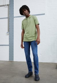 Lee DAREN ZIP FLY - Calças de ganga de perna direita - dark stone