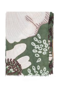 Sciarpa verde piegata con grandi motivi floreali bianchi e beige e piccole forme astratte marroni e verde chiaro.