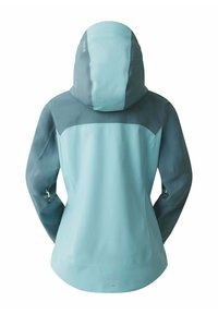 Wasserdichte Jacke in Hellblau mit einem dunkleren blauen Überzug auf den Schultern. Sie verfügt über eine Kapuze, seitliche Taschen mit Reißverschlüssen und einen geschwungenen Saum.