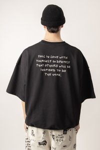 Kaotiko URBAN BOY OVERSIZE UNISEX - Nyomott mintás póló - black