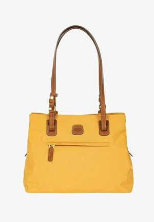 Gele tas met bruine leren handvatten, voorvak met rits en een klein merkembleem in het midden.