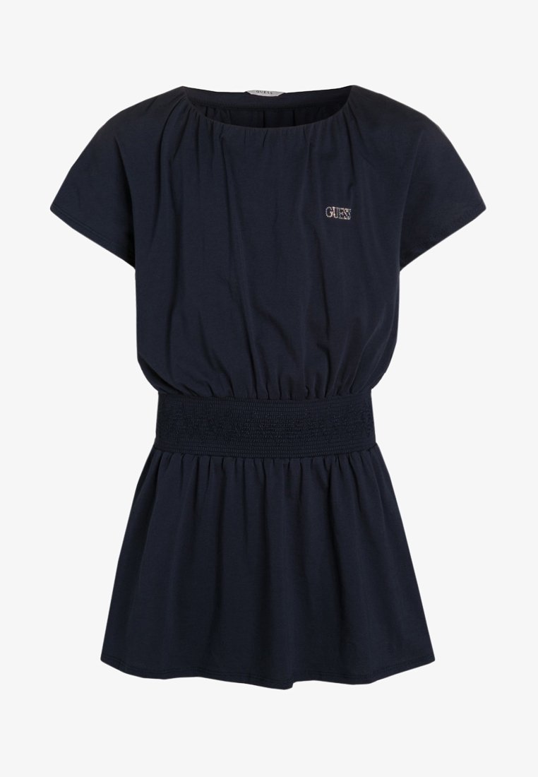 Granatowa sukienka z krótkimi rękawami, elastycznym marszczonym pasem i rozkloszowanym dołem. Z przodu znajduje się małe logo. Wykonana z miękkiego materiału.