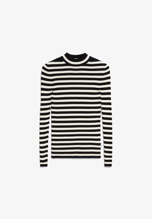 Schwarzer und weißer gerippter Langarmpullover mit rundem Ausschnitt und horizontalen Streifen, der ein strukturiertes Strickmaterial präsentiert.