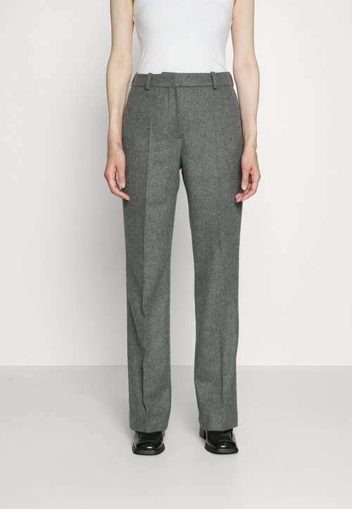 Antony Morato Straight leg stoffen broek met achterzakken in lichtgrijs Antony Morato Straight leg stoffen broek met achterzakken in lichtgrijs