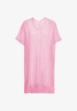 Tunică roz din dantelă, cu decolteu în V, mâneci scurte și un model cu țesătură deschisă, prezentând o croială lejeră și o margine în formă de val.