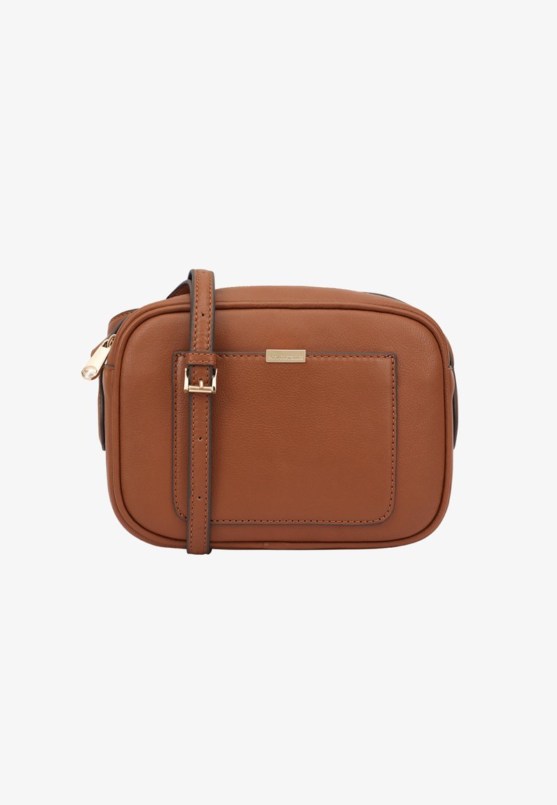 Bruine leren schoudertas met een rechthoekige vorm, voorzien van een ritssluiting, een verstelbare schouderband en een voorvak met accentstiksels.