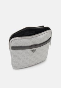 Guess VEZZOLA - Skuldertasker - white/grey