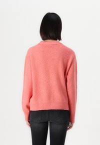 American Eagle CLASSIC CREW SHAKER - Pulóver - coral