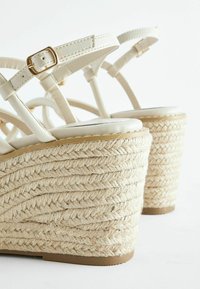 Next FOREVER COMFORTWARE DETAIL  REGULAR FIT - Espadrilky - bone