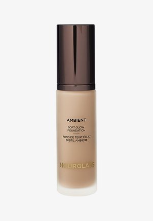 HOURGLASS AMBIENT SOFT GLOW FONDOTINTA ILLUMINANTE - Foundation - ambient soft glow foundation 5.5