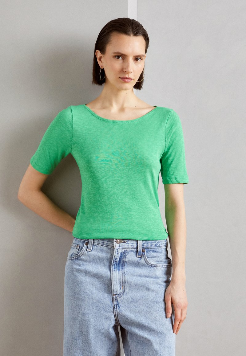 Marc O'Polo SHORT SLEEVE BOAT NECK - T-Shirt basic - grass green/grau ...