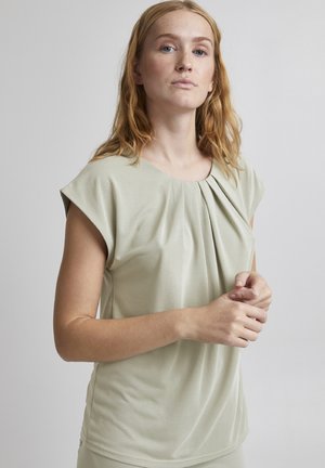 b.young BYPERL - Blusa - seagrass