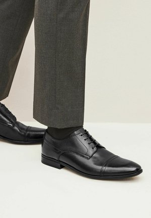 Next DERBY TOE CAP STANDARD - Business sko - black