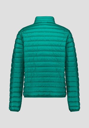 Veste légère matelassée couleur sarcelle avec piqûres horizontales, manches longues et col montant, vue de dos sur fond gris.