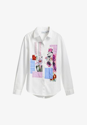 Weißes Button-Down-Hemd mit einem Patchwork-Design aus floralen Prints und gestreiften Mustern in Pink und Blau. Weicher Baumwollstoff.