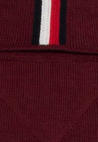 Tommy Hilfiger PIMA ORG CTN CASHMERE ROLL NECK - Camisola - deep rouge