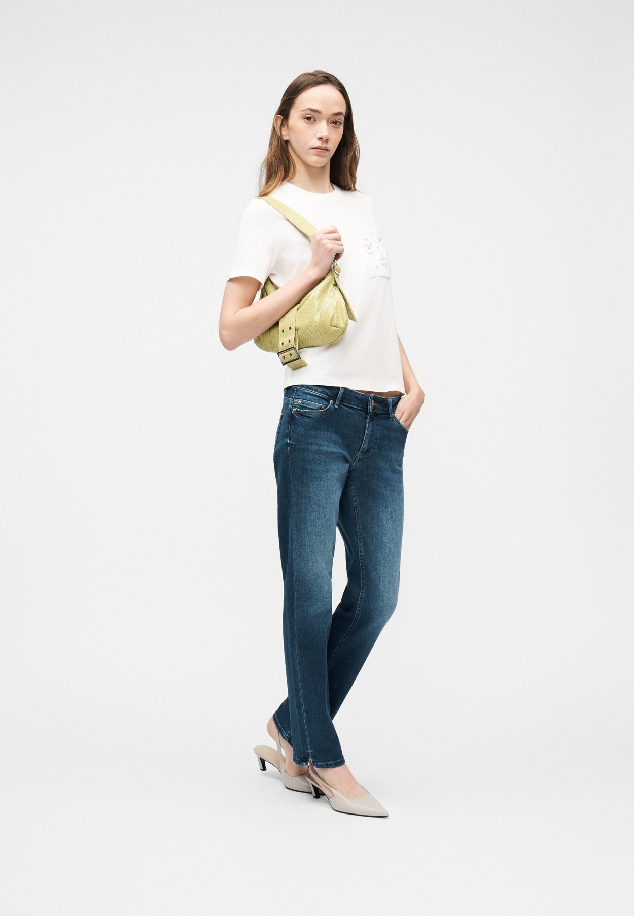 ONLZENIA O NECK 