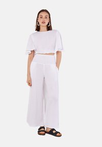 Apricot Bluse - white