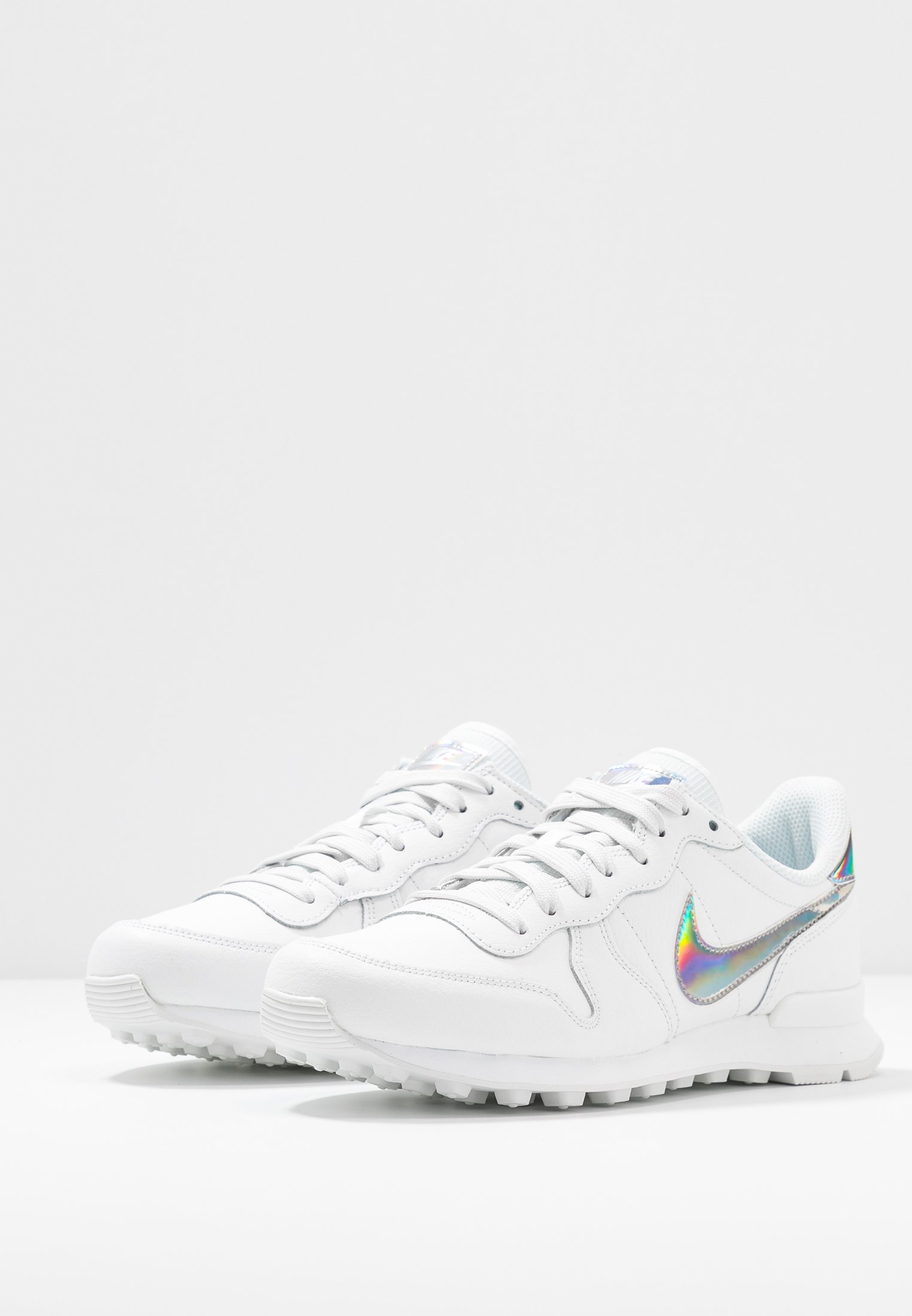 nike internationalist metallic
