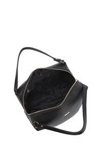 Zwarte leren handtas met een rits aan de bovenkant, gestructureerd ontwerp en één schouderband. Het interieur heeft een textuur met een zwarte voering en branding.