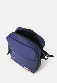 Tommy Jeans DAILY REPORTER - Borsa a tracolla - yale navy