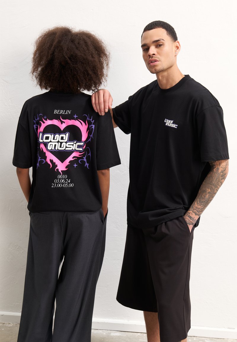 YOURTURN UNISEX - Print T-shirt - black