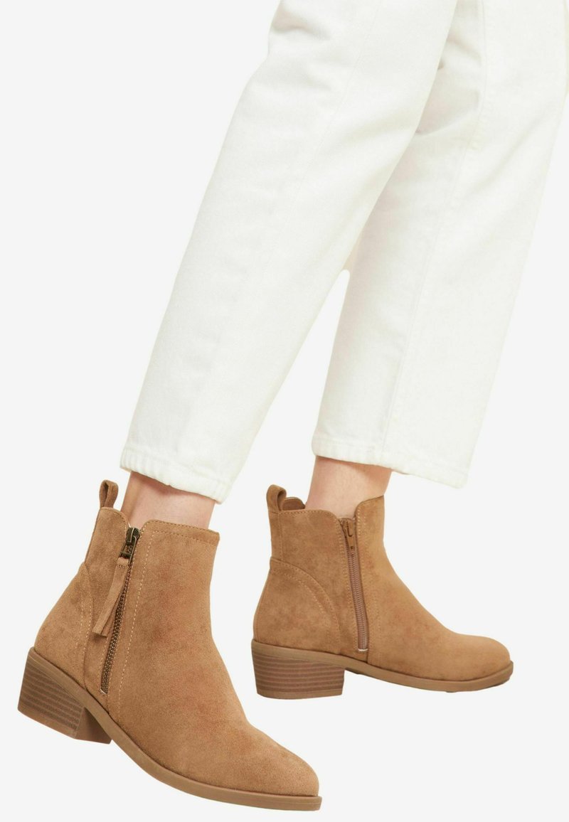 Friends Like These SIDE ZIP LOW HEEL - Kotníkové boty - brown