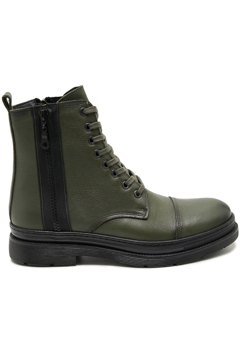 Desa Botines con cordones - olive