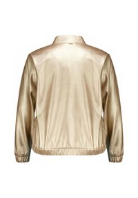 Veste bomber dorée, faite d'un matériau lisse et brillant ; elle présente un col montant, des poignets élastiqués et une coupe décontractée avec un ourlet légèrement froncé.