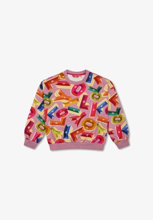 Crewneck sweatshirt met roze basis en kleurrijke 3D geometrische letters in rood, groen, blauw, oranje en geel verspreid over de stof.