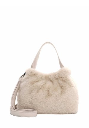 Bolso de mano de pelaje sintético crema con un diseño recogido, asas cortas y una correa larga desmontable. Textura suave y acabado elegante.