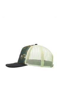 Tarnmuster-Baseballkappe mit einem schlichten schwarzen Schirm und einem Netzrücken in hellgelb, ausgestattet mit einem strukturierten Design und verstellbarem Sitz.