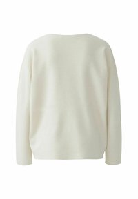 Cremfarbener, gerippter Strickpullover mit einem weiten, runden Halsausschnitt und langen, lässig geschnittenen Ärmeln. Die Rückansicht zeigt ein nahtloses Design.