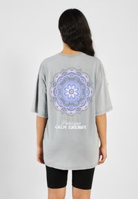 Even&Odd by Zalando - Tricou cu imprimeu - acid wash Imagine miniatură 1