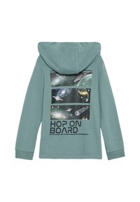 Een groene hoodie met een ruimte-thema grafiek op de achterkant, met planeten en sterren; zwarte tekst "HOP ON BOARD" aan de onderkant.