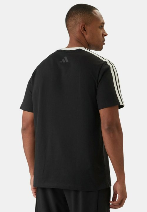 adidas Camiseta LUX COFFEE CAFE CUP GRAPHIC T-SHIRT — photo 2