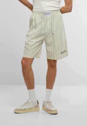 OVERSIZED STRIPED  - Shorts - green