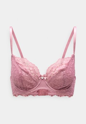 Soutien-gorge en dentelle rose avec des motifs floraux, bonnets rembourrés, bretelles en satin, un petit noeud au centre et une fermeture à crochet réglable dans le dos.