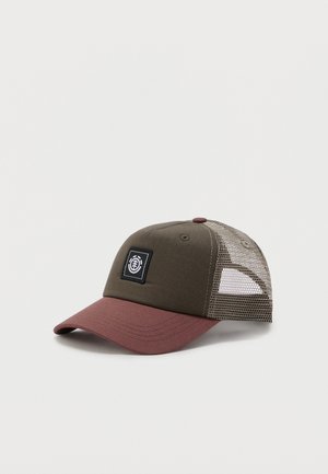 Kapa za baseball s rjavim robom, olivno zelenim sprednjim delom, mrežastim zadnjim delom in črno kvadratno logotipno značko na sprednjem panelu.