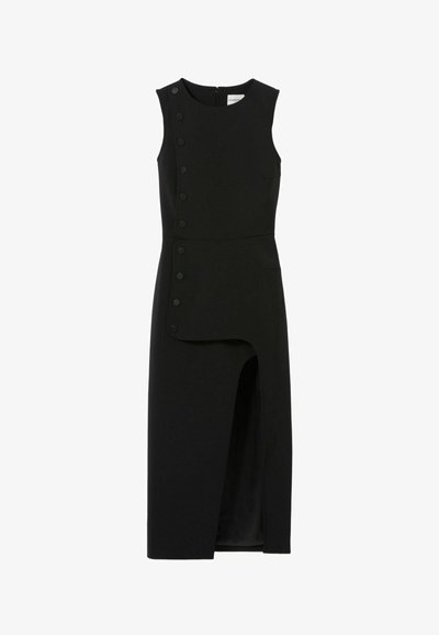 Vestido negro sin mangas con abertura lateral, diseño asimétrico y grandes botones a lo largo de un lado. Tela suave con una silueta estructurada.