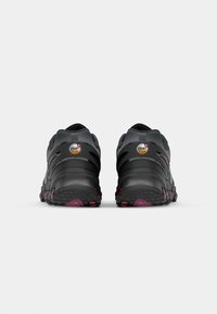 Nike Sportswear AIR MAX DN8 - Sportcipő - dark smoke grey/pink blast/black/pure platinum