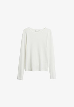 Langærmet hvid T-shirt lavet af blødt stof med en enkel rund halsudskæring og en afslappet pasform. Ingen mønstre eller detaljer.