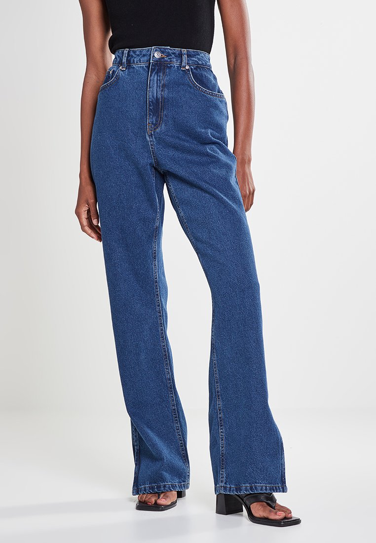 NA-KD Straight leg jeans blauw