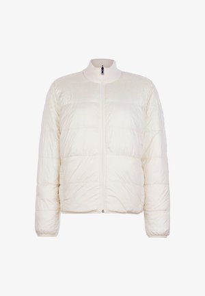 Weiße Steppjacke mit horizontaler Steppung, durchgehendem Frontreißverschluss, hohem Rippenkragen und langen Ärmeln.