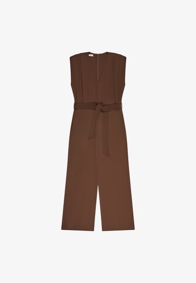 Brauner ärmelloser Jumpsuit mit V-Ausschnitt, weitem Bein und passendem Stoffgürtel, der in der Taille gebunden ist.