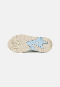 Puma Tenisky - white