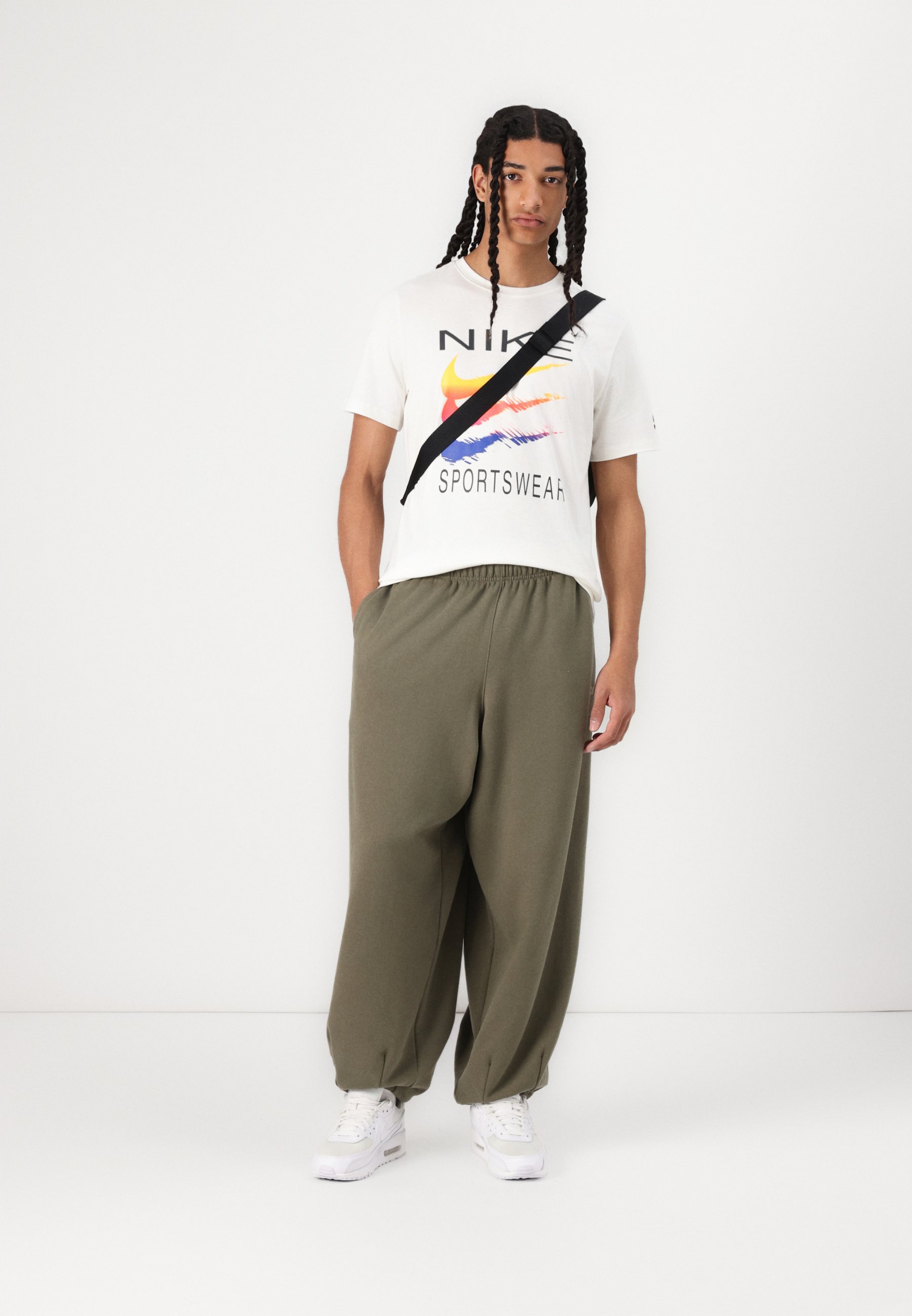 nike sportswear club cuff track pant